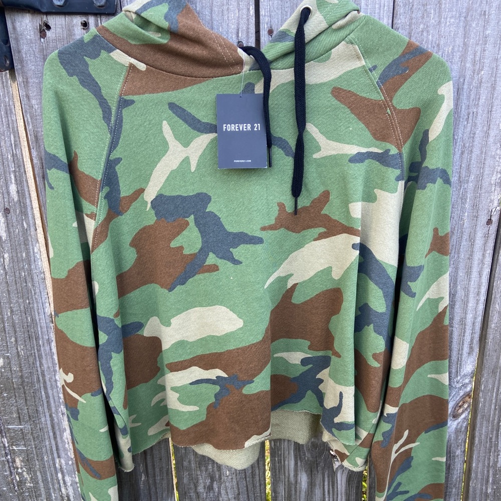 Forever 21 crop top CAMO camouflage sweater with hoodie